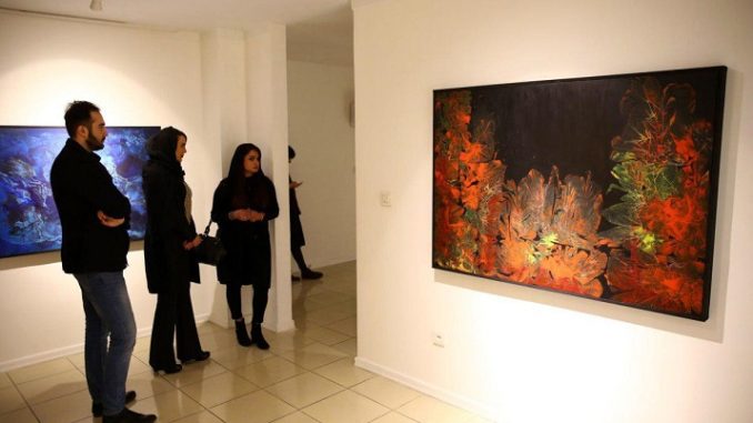 Weekend-gallery-crawl